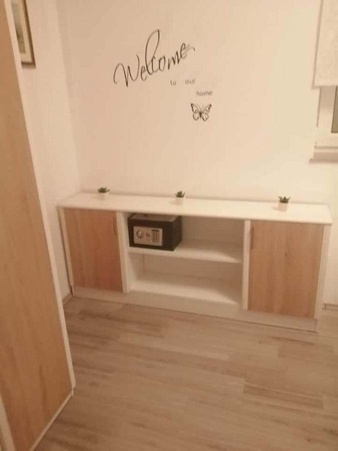 Apartman Dora Apartment พาก ภายนอก รูปภาพ