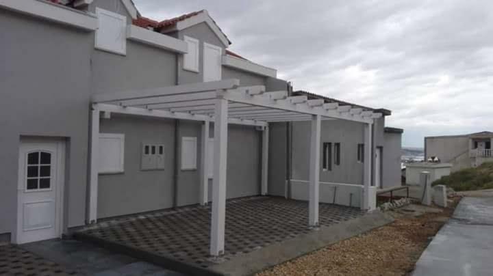 Apartman Dora Apartment พาก ภายนอก รูปภาพ